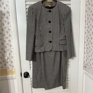 Vintage Black and White Houndstooth Pencil Skirt Suit